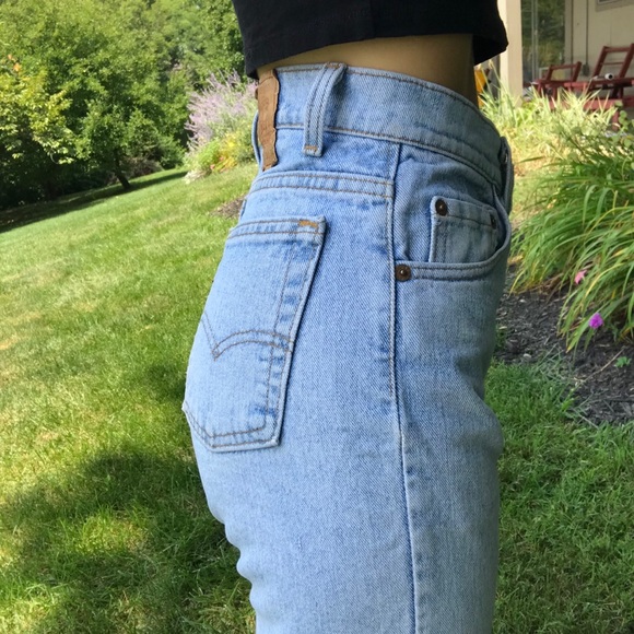 🐾SOLD🐾vintage Levi’s 512 Light Wash Denim Jeans - Picture 4 of 8